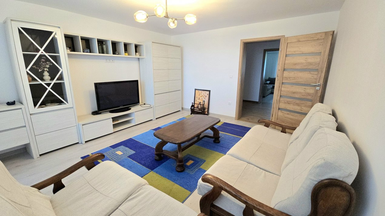 De Închiriat Apartament 3 camere Closca