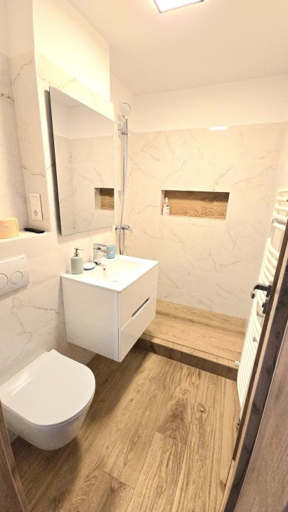 De Închiriat Apartament 3 camere Closca