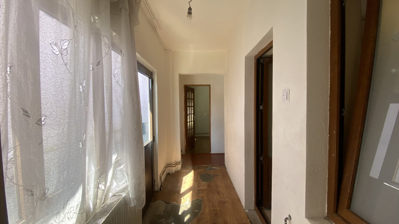 Spațiu/casă de închiriat Calea Câmpulung. 0% Comision