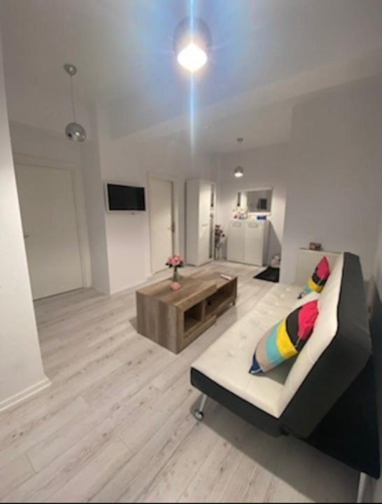 Inchiriere apartament 3 camere Teilor + loc de parcare, bloc nou