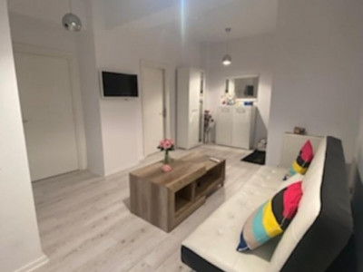 Inchiriere apartament 3 camere Teilor + loc de parcare, bloc nou