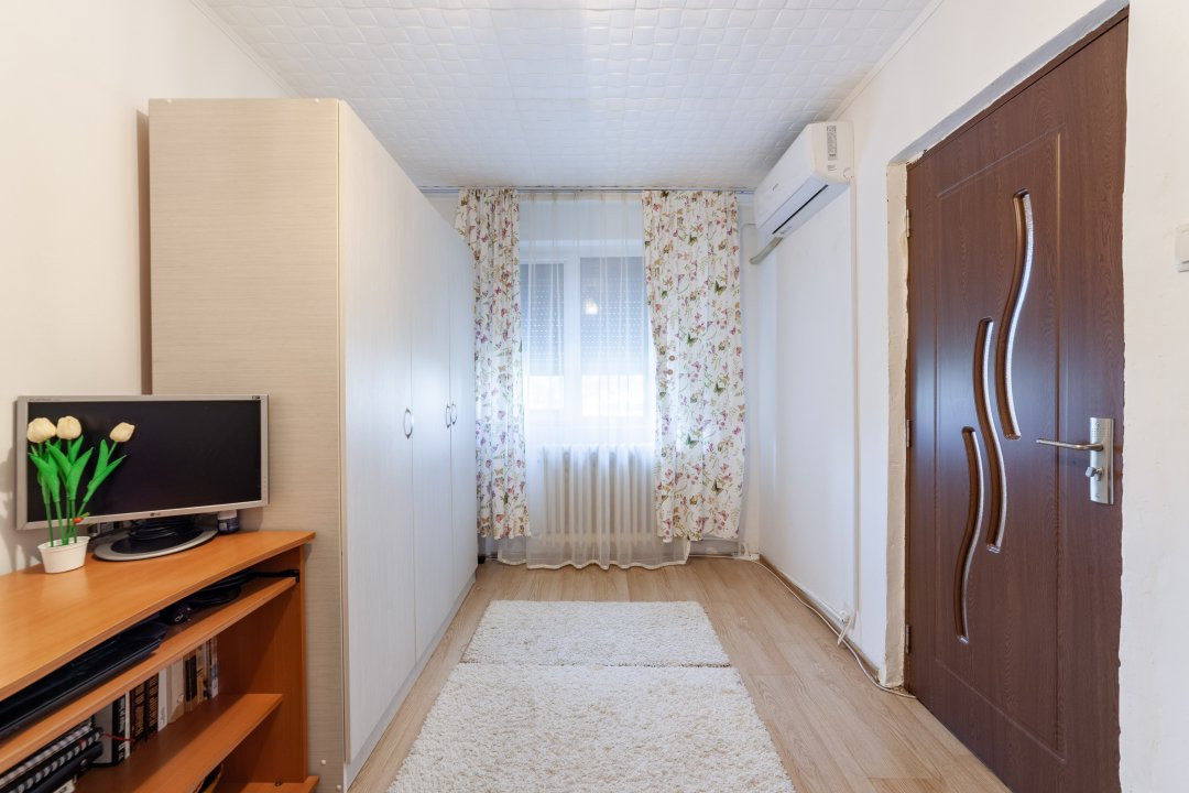Apartament 2 camere de vanzare- zona Kaufland Craiovei