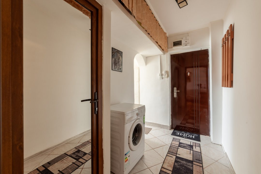 Apartament 2 camere de vanzare- zona Kaufland Craiovei