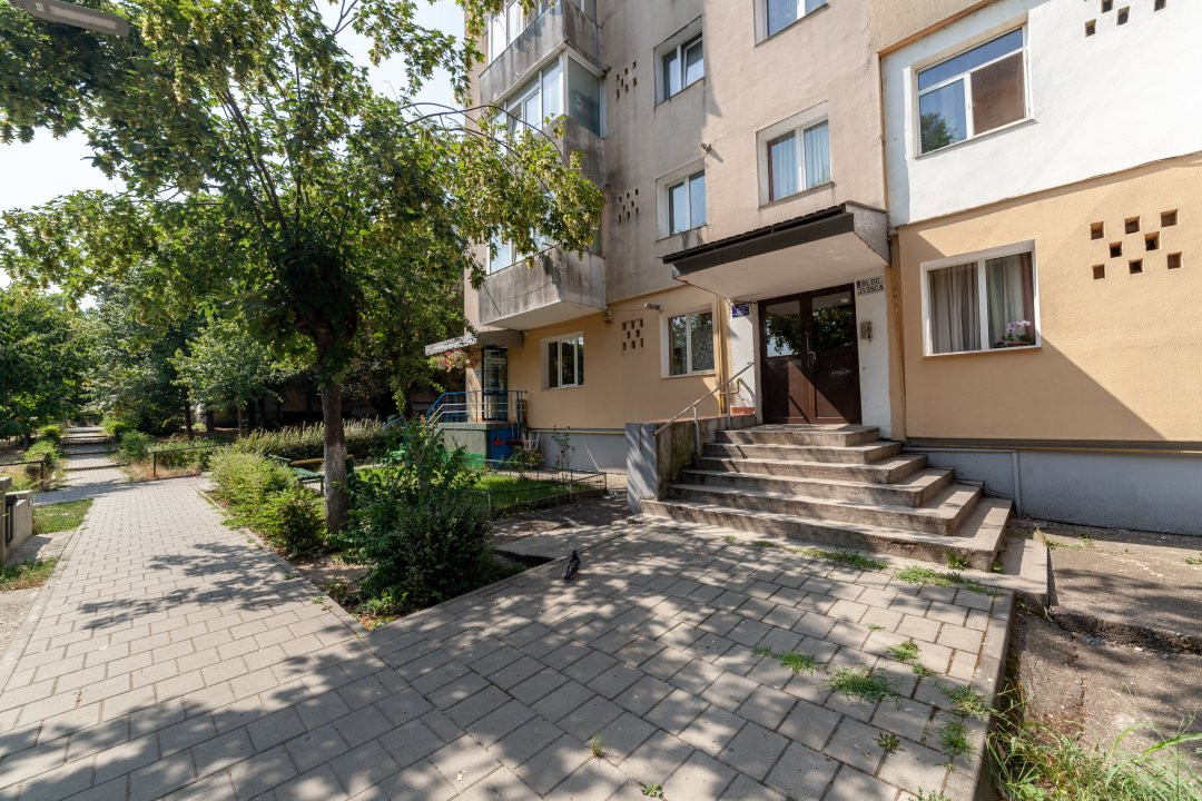 Apartament 2 camere de vanzare- zona Kaufland Craiovei