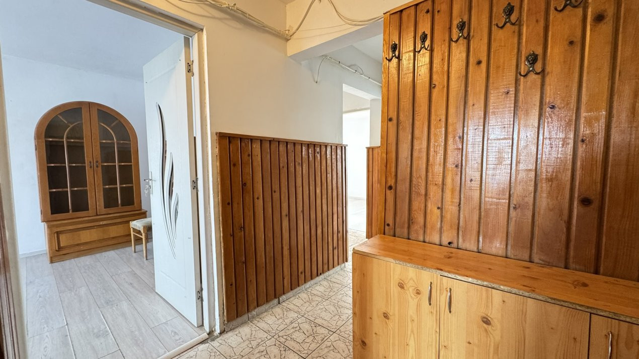 Apartament 3 camere Etaj IV, Str. Bartok Bela MV2 - Carei  