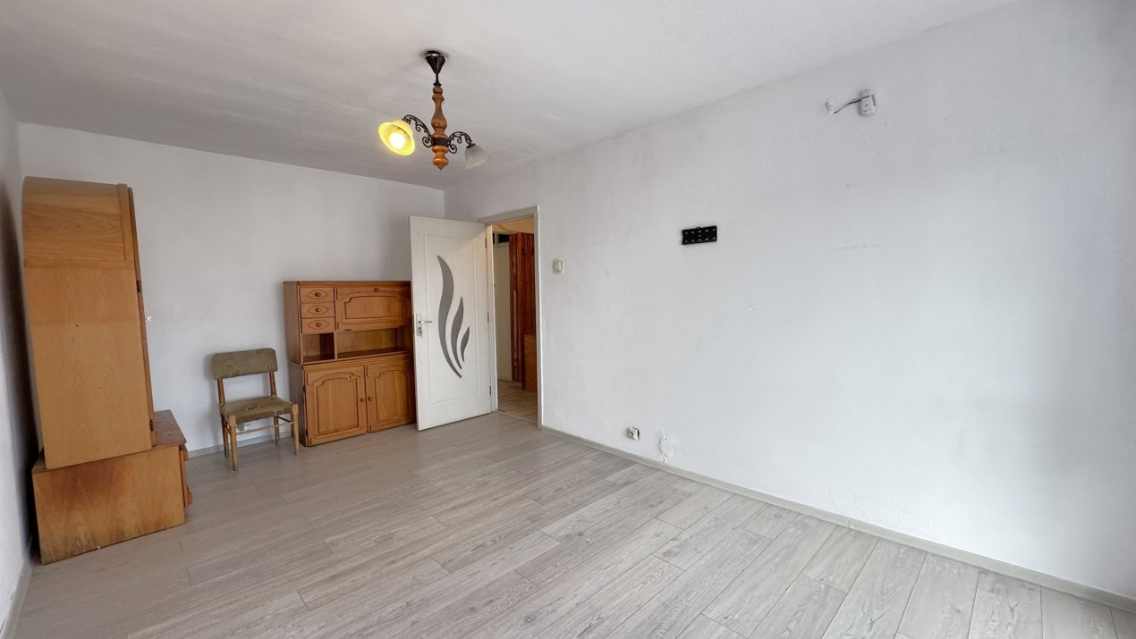 Apartament 3 camere Etaj IV, Str. Bartok Bela MV2 - Carei  