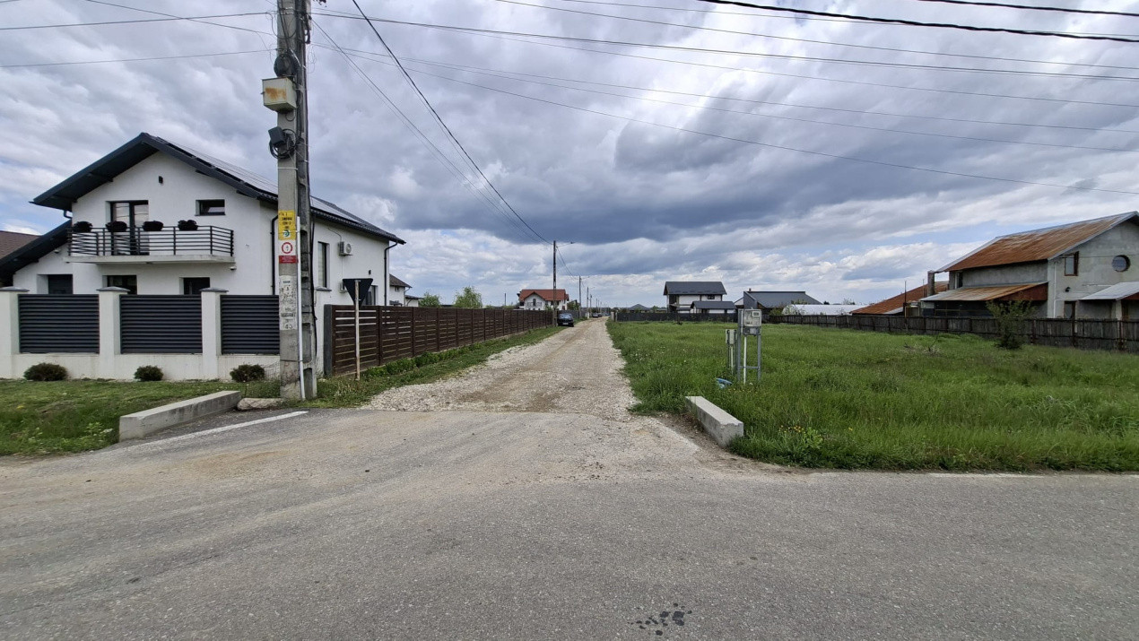 Teren 500 mp intravilan Smeura Stoenari - 4 loturi