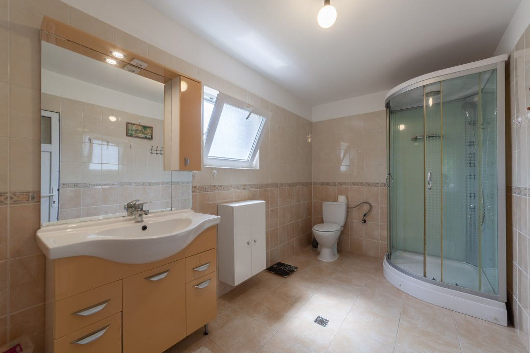 Casa spatioasa P+1E Budeasa -Valea Marului Arges
