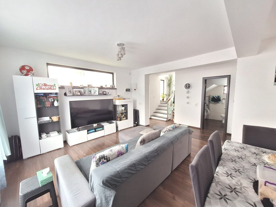 Casa Pitesti la cheie ,4 camere-Langa Pensiunea Cora