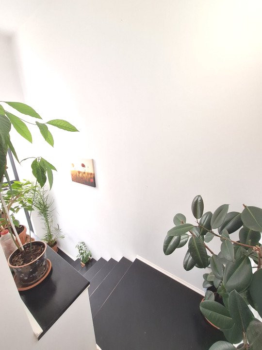 Casa Pitesti la cheie ,4 camere-Langa Pensiunea Cora