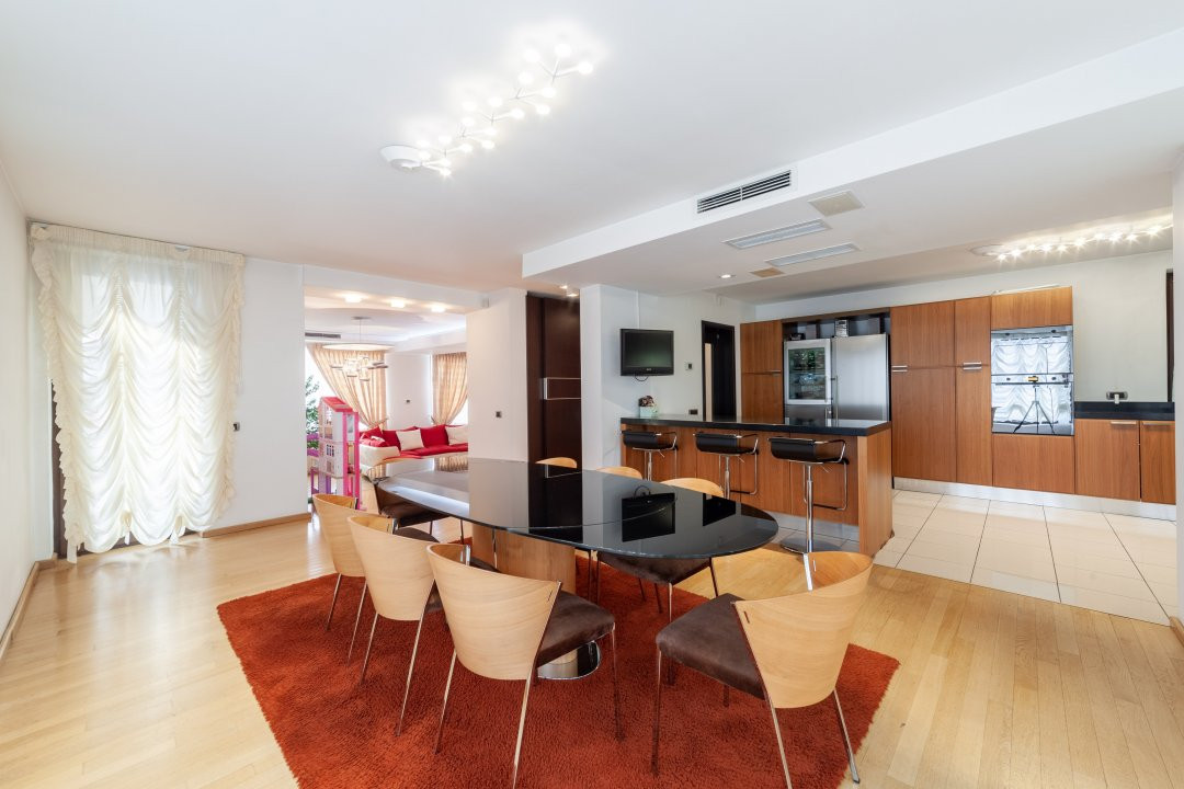 Resedinta exclusivista -Pitesti zona Gavana-smart home/spa!