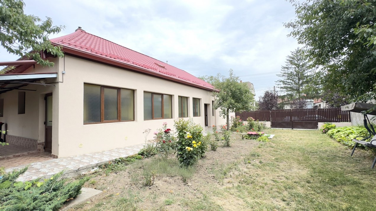 Casă 4 camere, Teren 3.489 mp Str.Petofi Șandor Nr.99 - Carei 