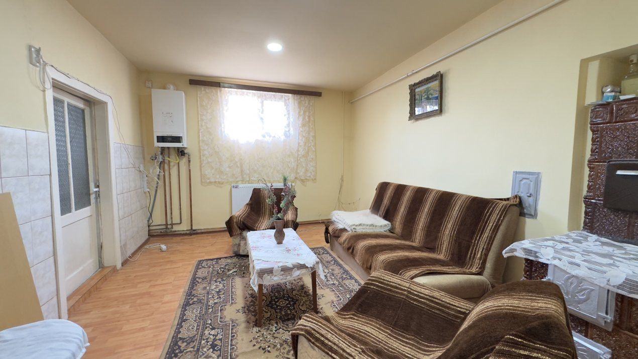 Casă 4 camere, Teren 3.489 mp Str.Petofi Șandor Nr.99 - Carei 