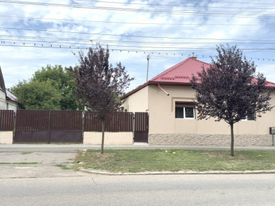 Casă 4 camere, Teren 3.489 mp Str.Petofi Șandor Nr.99 - Carei 