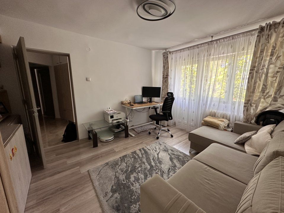 Oportunitate excelenta in  Grigorescu-apartament 2 camere,2 balcoane,decomandat