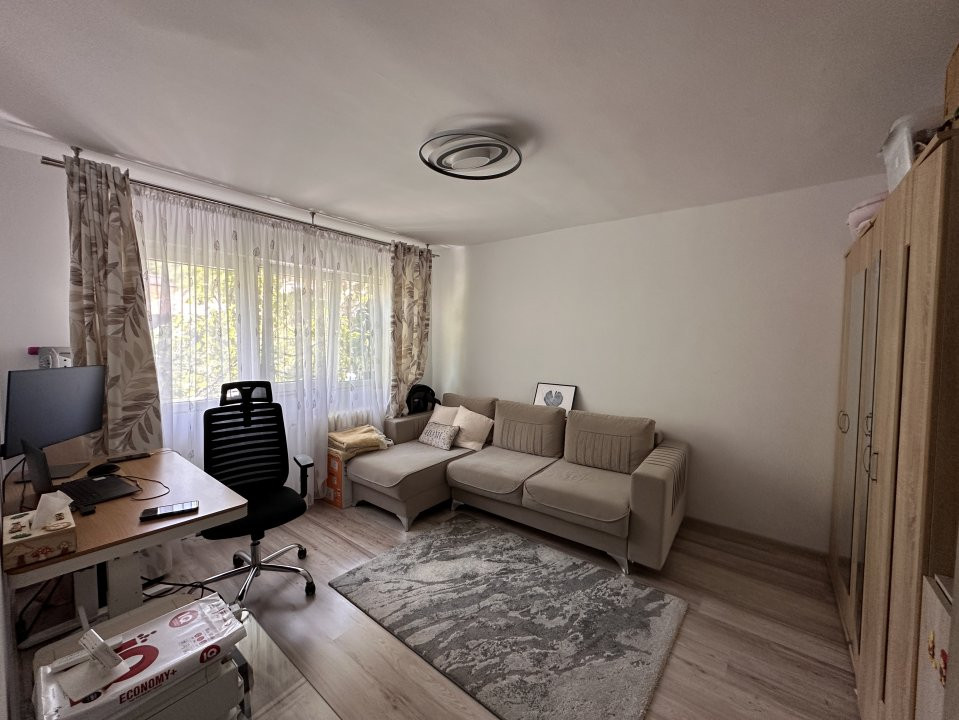 Oportunitate excelenta in  Grigorescu-apartament 2 camere,2 balcoane,decomandat