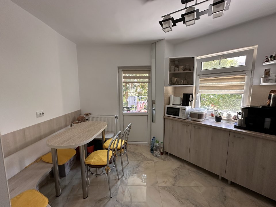 Oportunitate excelenta in  Grigorescu-apartament 2 camere,2 balcoane,decomandat