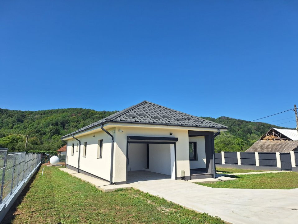 Casă de vânzare în Drăganu, jud. Argeș – priveliște de poveste, confort modern!