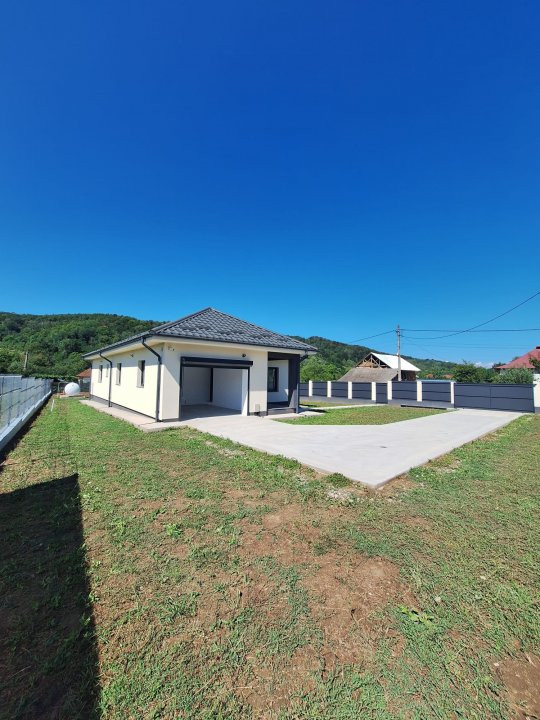 Casă de vânzare în Drăganu, jud. Argeș – priveliște de poveste, confort modern!