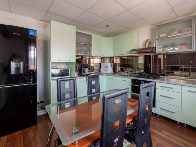 De vanzare-Apartament 3 camere 97.30 mp Pitesti zona Trivale!