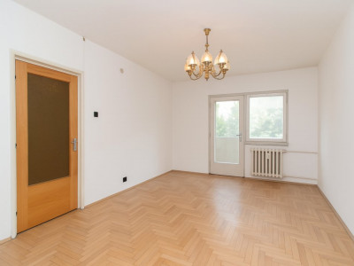 Apartament 3 camere, Craiovei – Etaj 1, bloc 1993