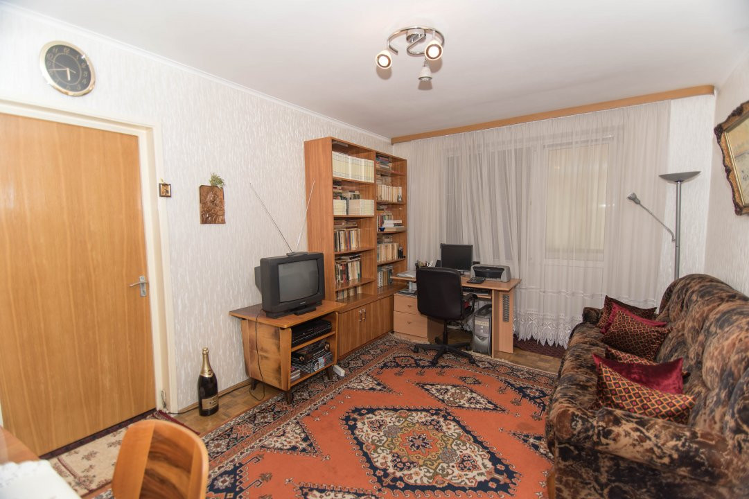 Apartament 3 camere Calea Bucuresti Etaj 1