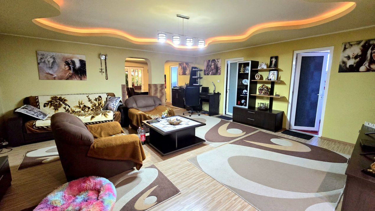de vânzare casa str Șoimoșeni