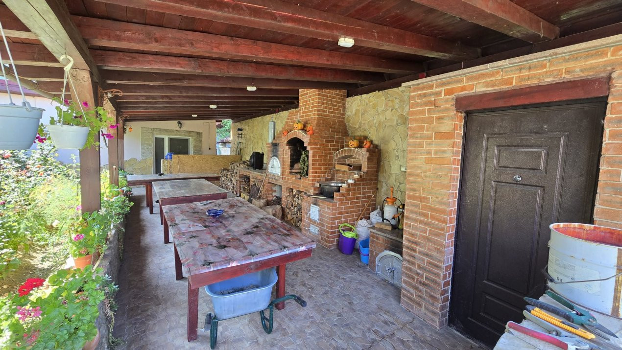 de vânzare casa str Șoimoșeni