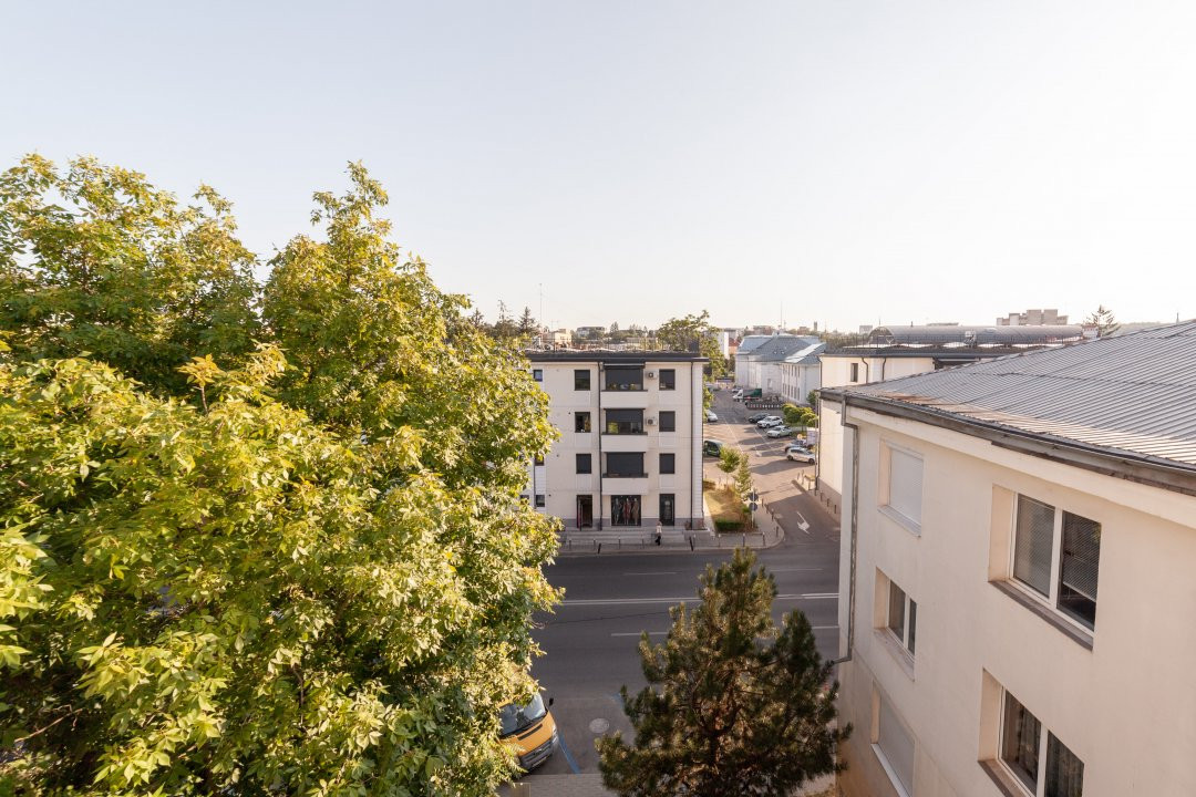Ultracentral Primarie Pitești – ap. 2 camere + loc de parcare, decomandat