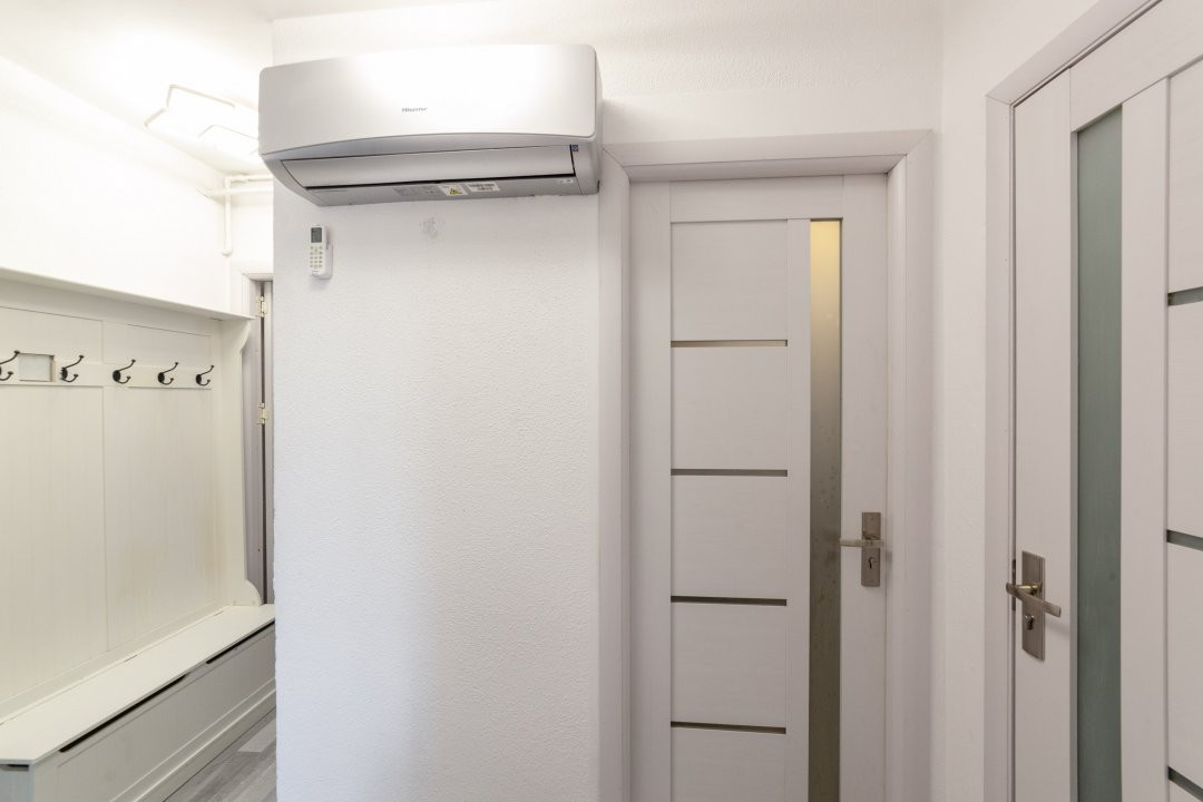 Ultracentral Primarie Pitești – ap. 2 camere + loc de parcare, decomandat