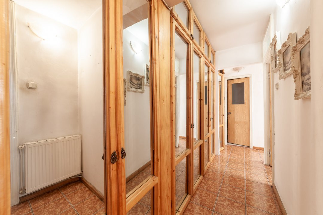 Apartament de 3 camere Câmpulung zona Visoi