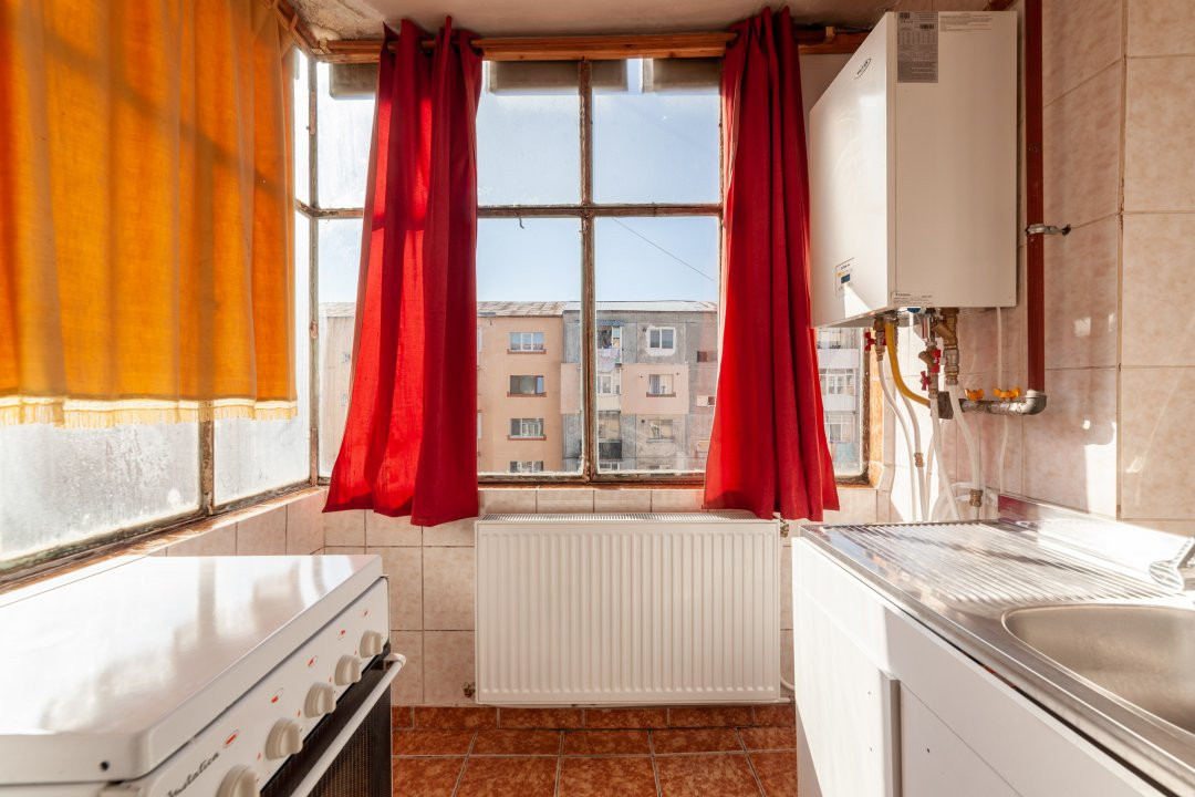 Apartament de 3 camere Câmpulung zona Visoi