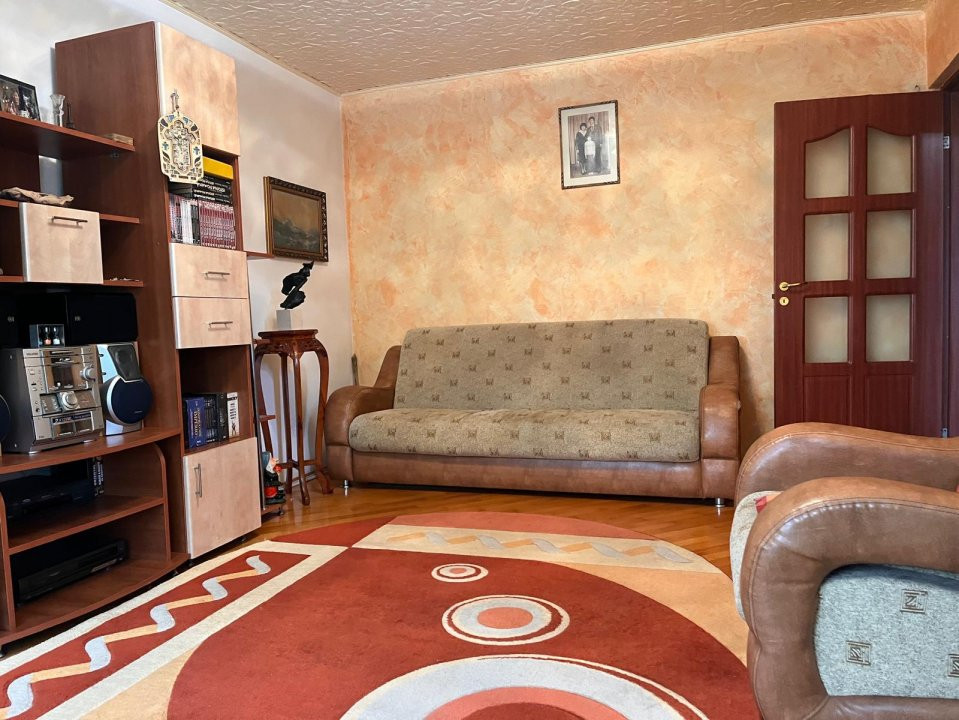 Apartament 2 camere spatios si primitor – George Enescu, zona Liceul Energetic