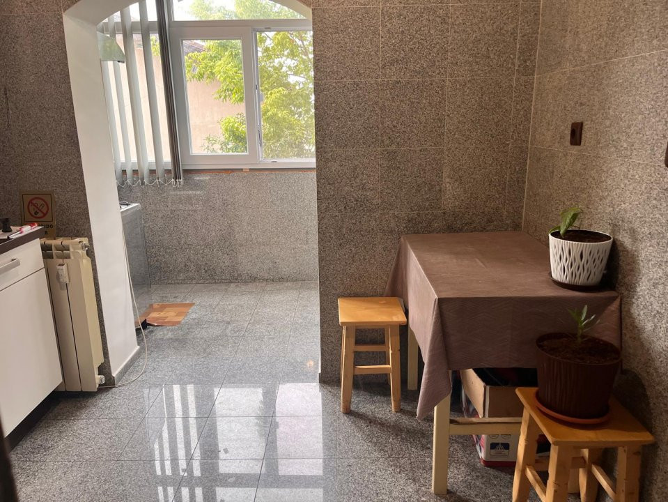 Apartament 2 camere spatios si primitor – George Enescu, zona Liceul Energetic