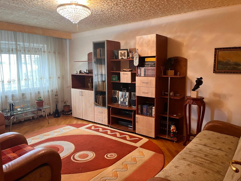 Apartament 2 camere spatios si primitor – George Enescu, zona Liceul Energetic