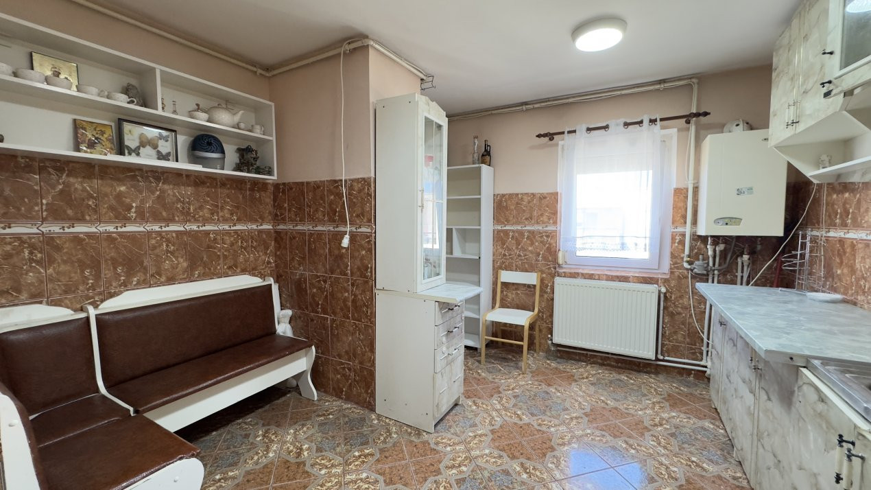 Apartament 2 camere Etaj IV, Carei MV1 -Zona Dr.Coica-Str. N.Titulescu