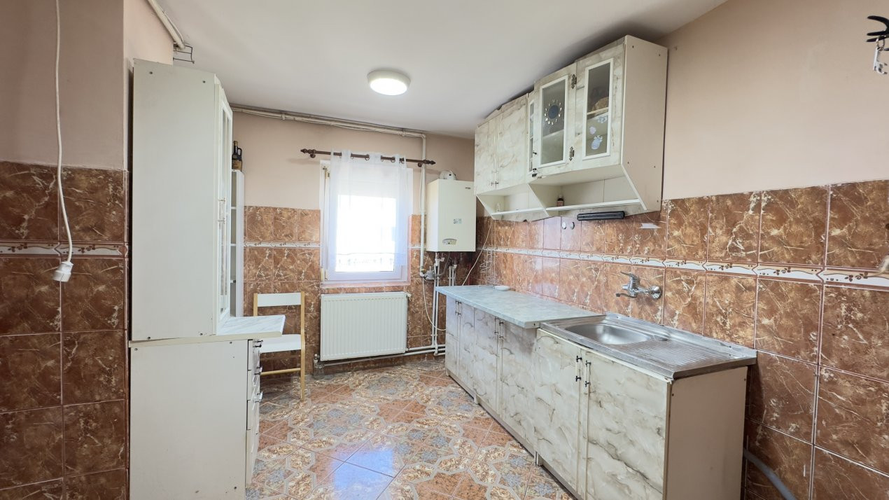 Apartament 2 camere Etaj IV, Carei MV1 -Zona Dr.Coica-Str. N.Titulescu