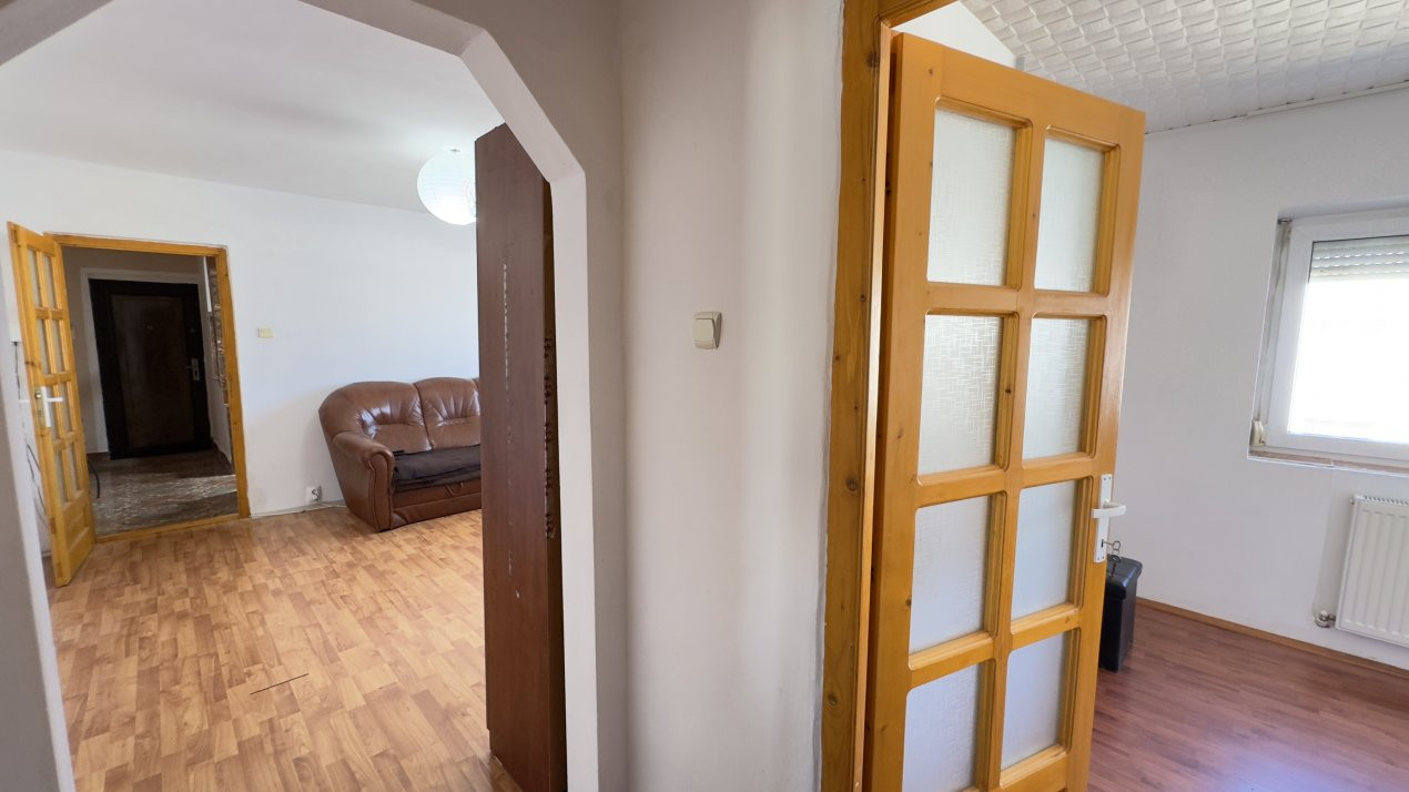 Apartament 2 camere Etaj IV, Carei MV1 -Zona Dr.Coica-Str. N.Titulescu