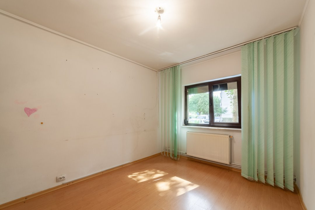 Apartament 4 camere - Bd. Petrochimistilor, Prundu!