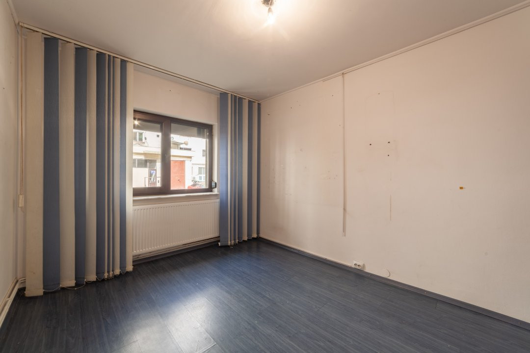 Apartament 4 camere - Bd. Petrochimistilor, Prundu!