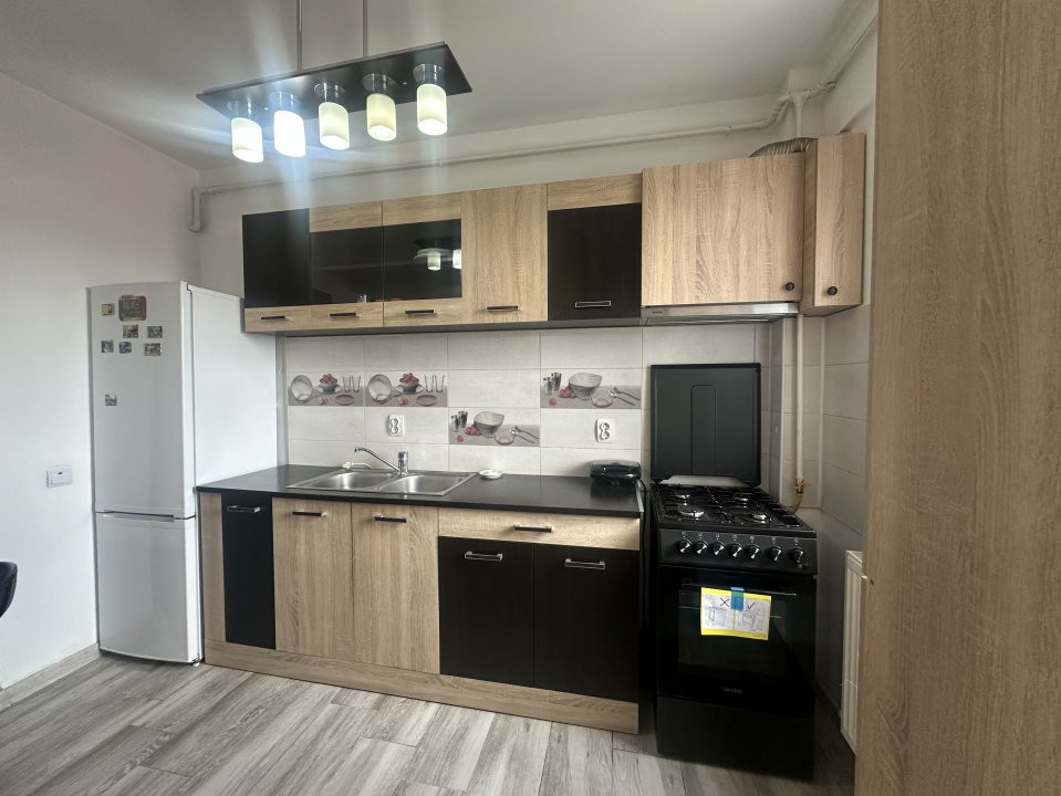 Apartament de închiriat -2 camere -  Strada Nicolae Dobrin