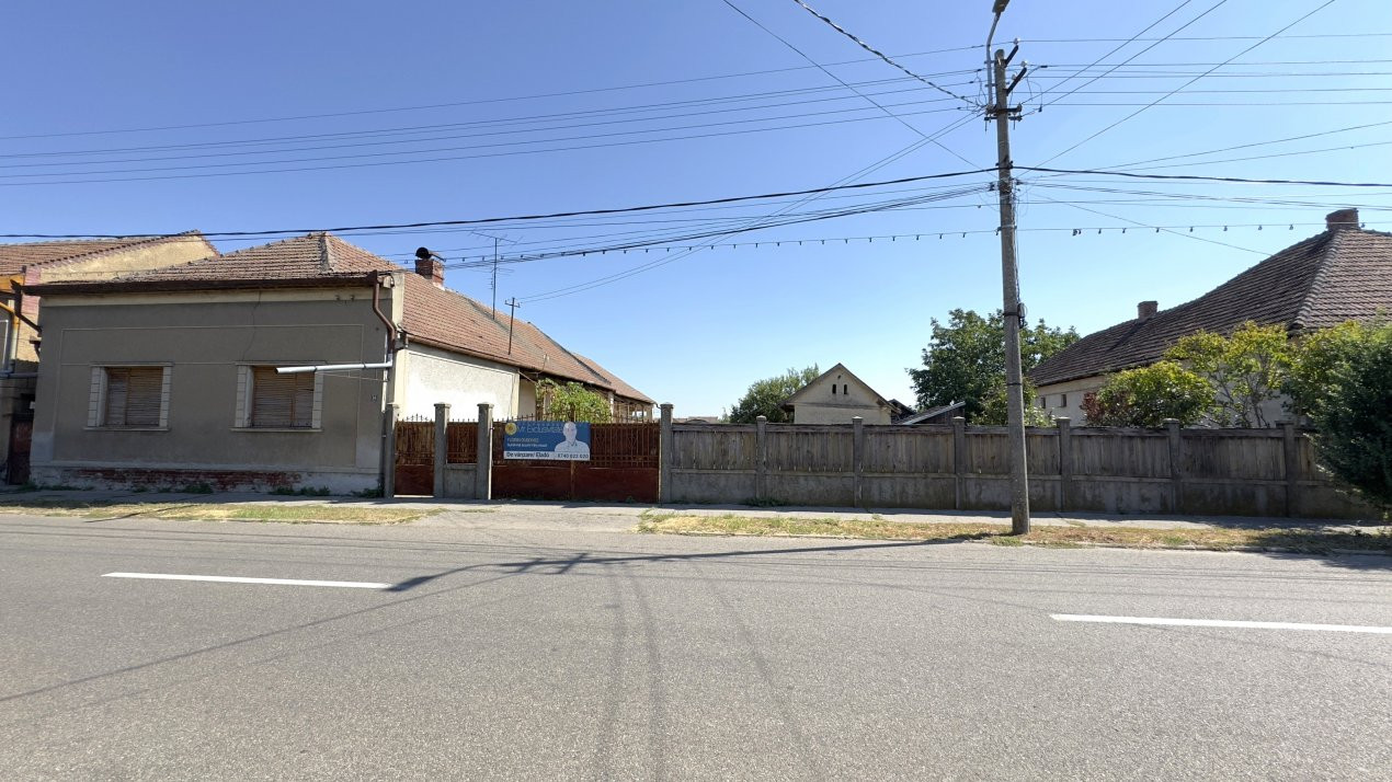 Casă 4 camere, Teren 2.879 mp, Str.T. Vladimirescu Nr.34 - Carei - Comision 0% 