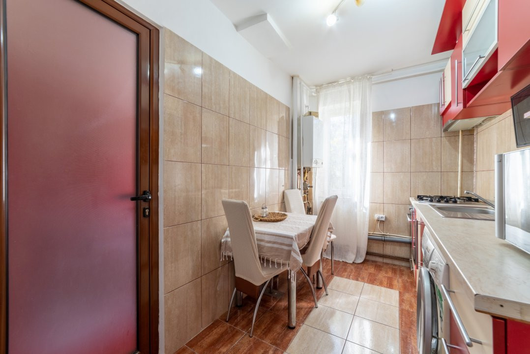 De vanzare- Apartament 3 camere Pitesti-zona Ultracentrala!