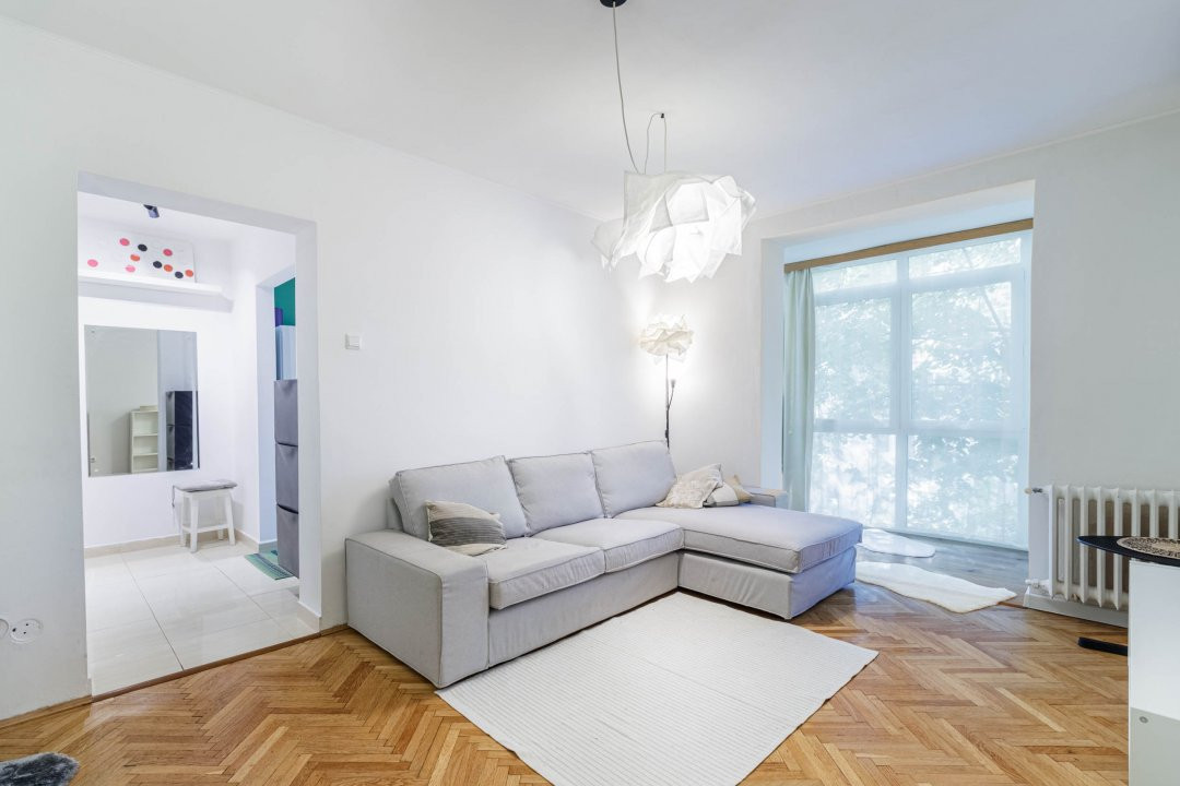 Bd. Basarabia - 2 camere cald si primitor