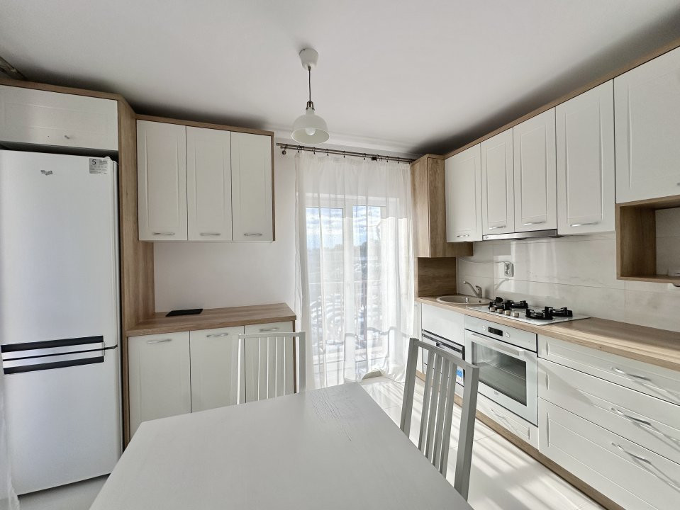 Inchiriere 3 camere, Avram Iancu 418,  BMW -Sens Giratoriu, Floresti