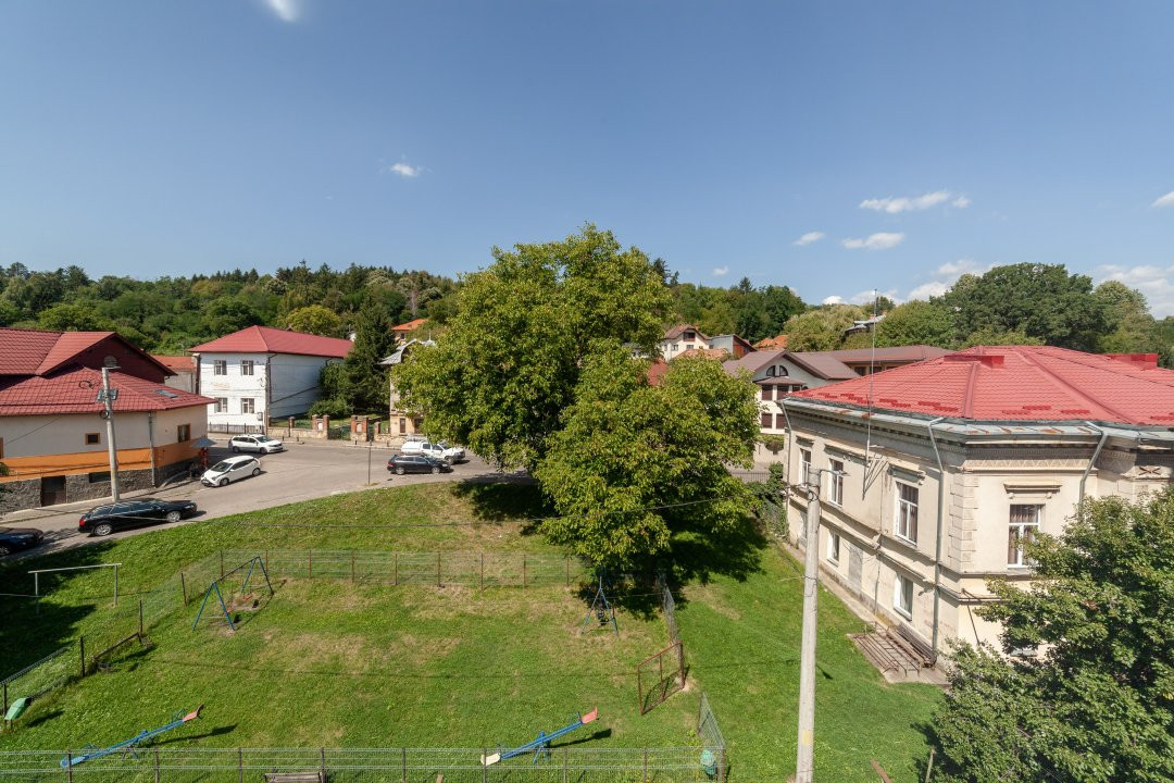 Apartament ultracentral 3 camere -munte- Câmpulung Muscel!