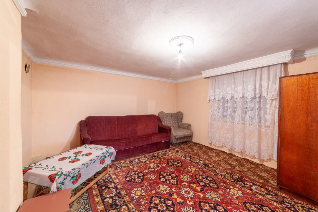 Schimb casa P+1 cu teren generos in Bradu cu apartament in Pitești