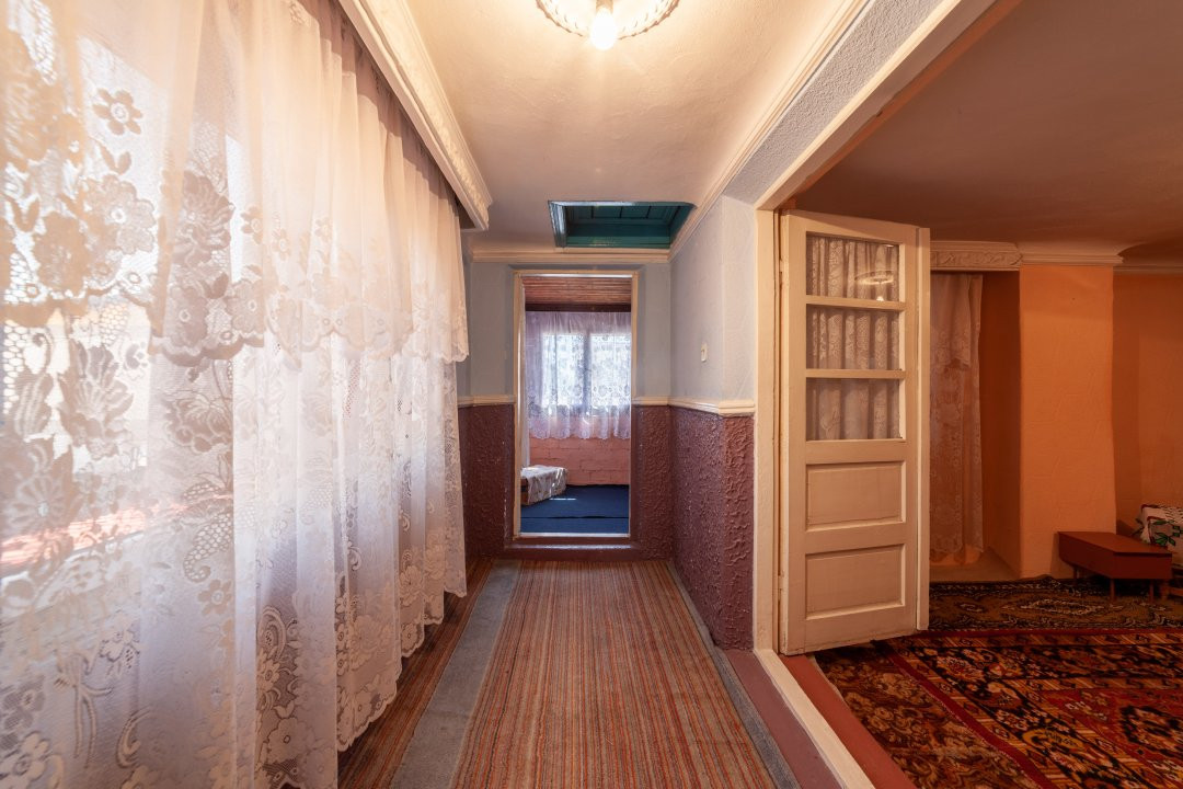 Schimb casa P+1 cu teren generos in Bradu cu apartament in Pitești