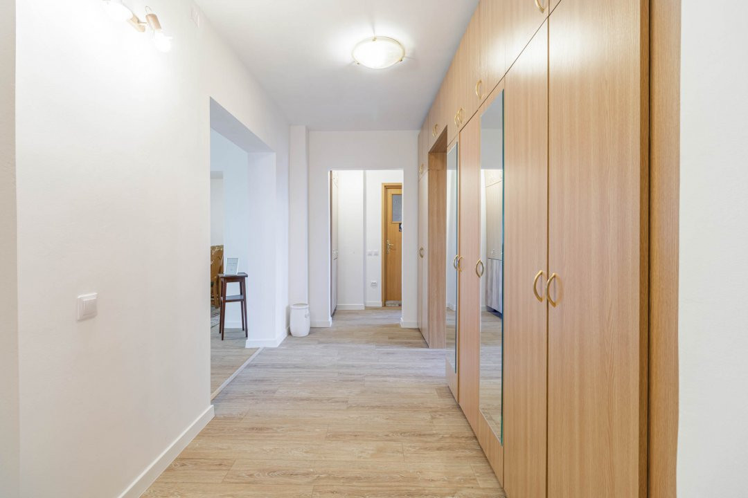 Apartament 3 camere | Ideal spatiu birouri | Renovat