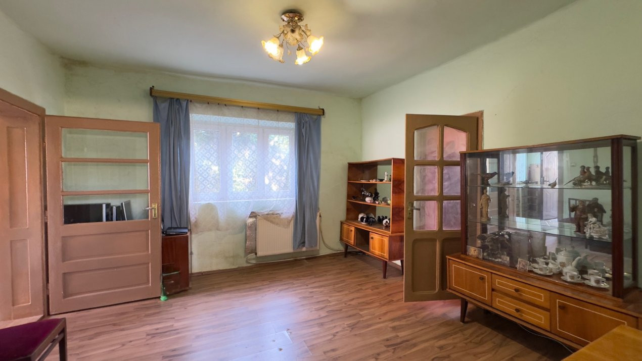 Casă 3 camere,Teren 450 mp Str. N. Grigorescu Nr.1-Carei- Comision 0% cumpărător